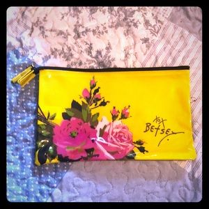 Betsy Johnson Floral Case / Zip Pouch